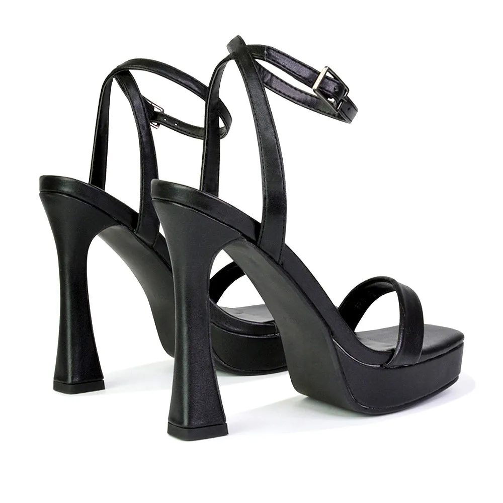 Coconut Strappy Block High Heel Strappy Platform Sandals in Black